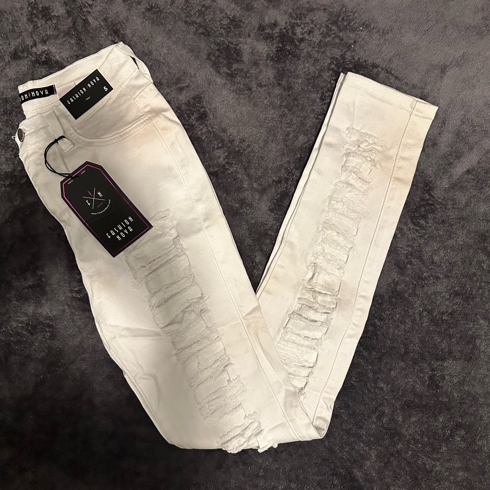 Stylish Distressed Skinny Jeans - FashionNova